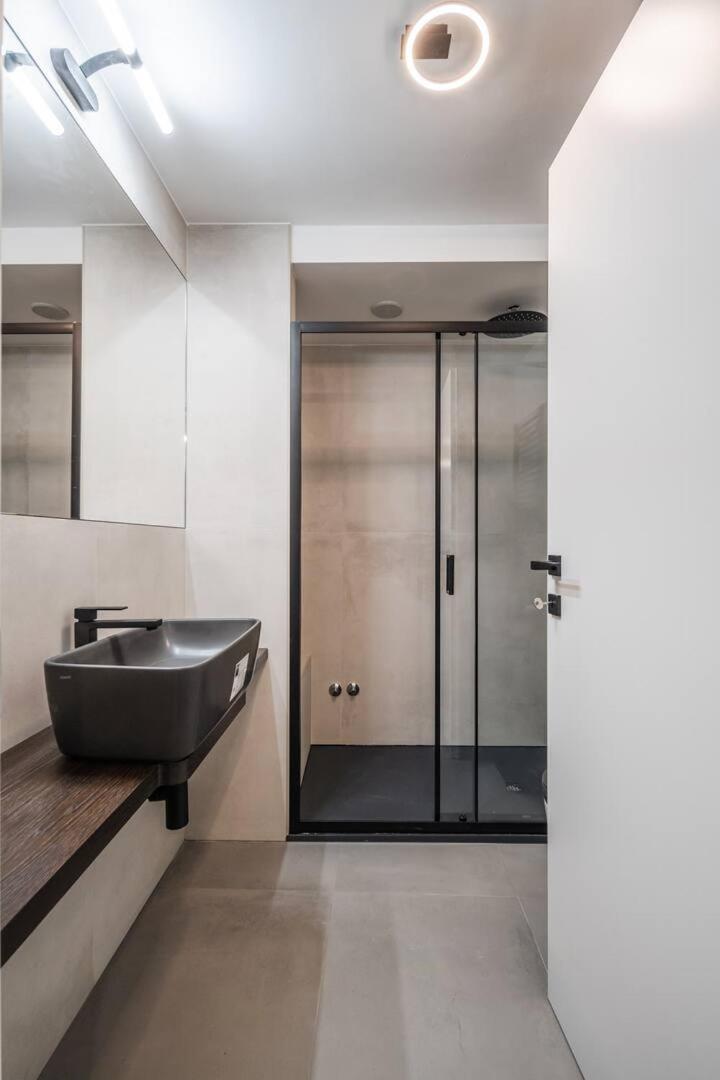 Apartment Hozyhome Design Loft In Via Cermenate *
