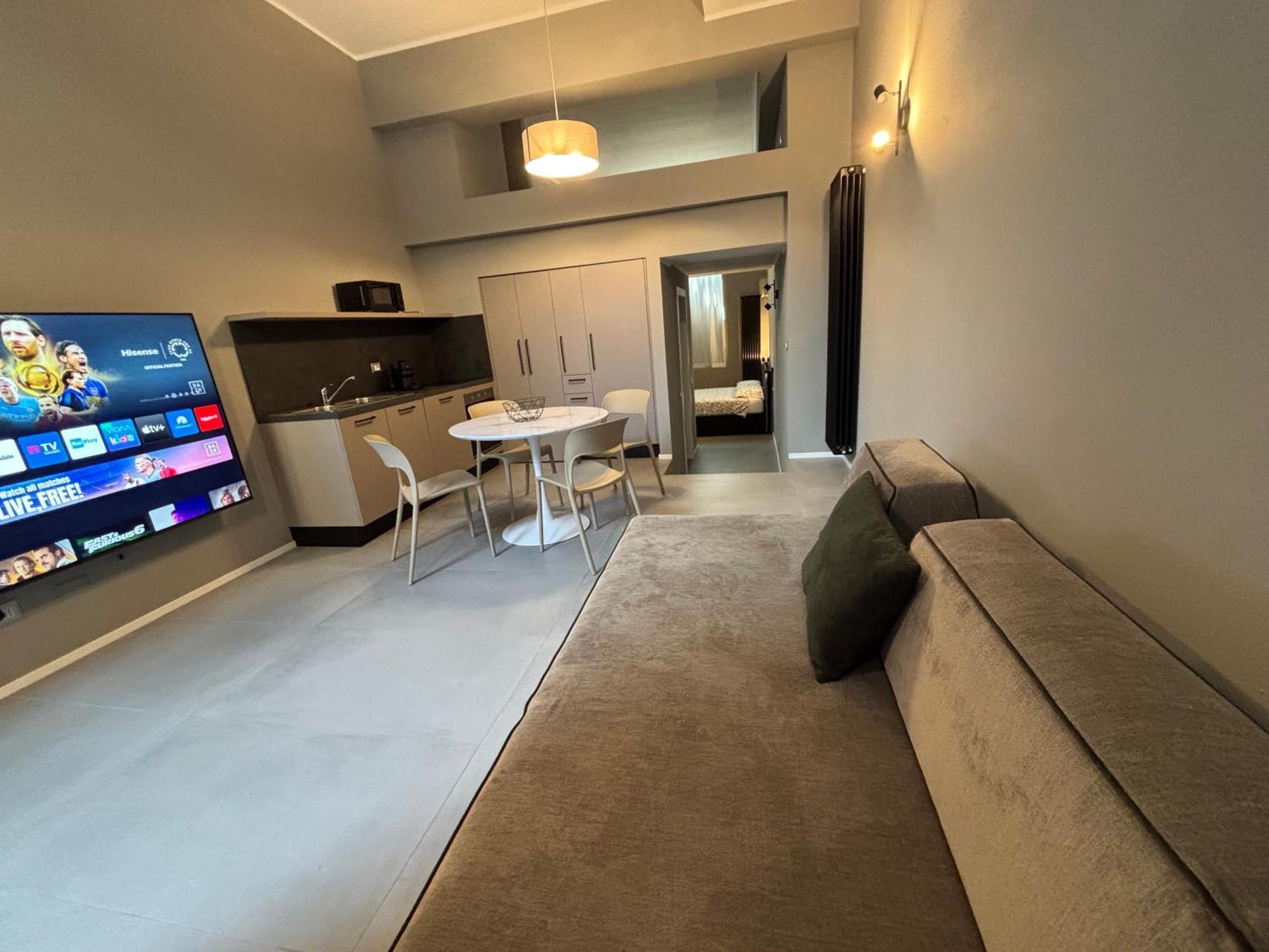 Apartment Hozyhome Design Loft In Via Cermenate Mailand