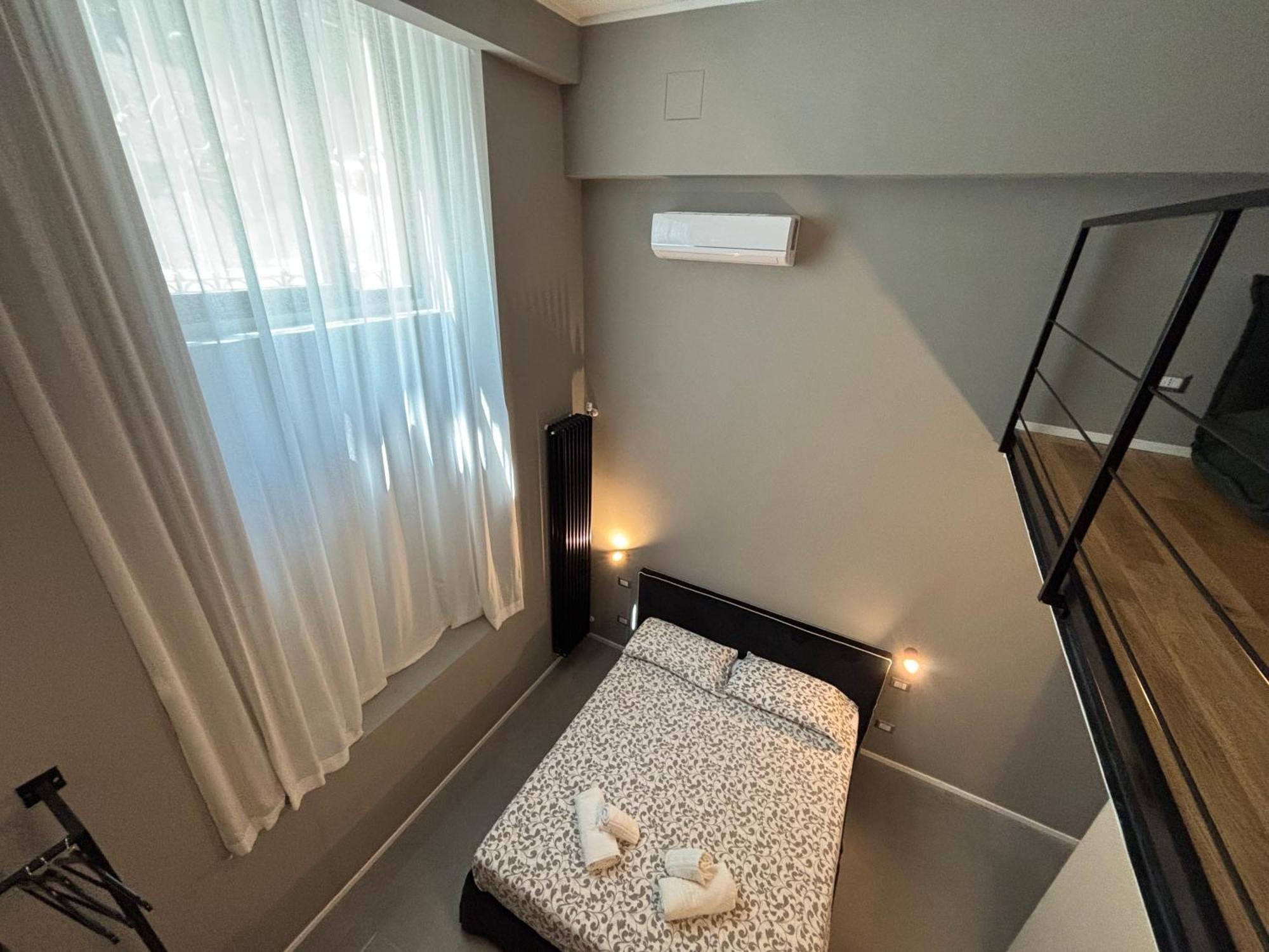 Apartment Hozyhome Design Loft In Via Cermenate *